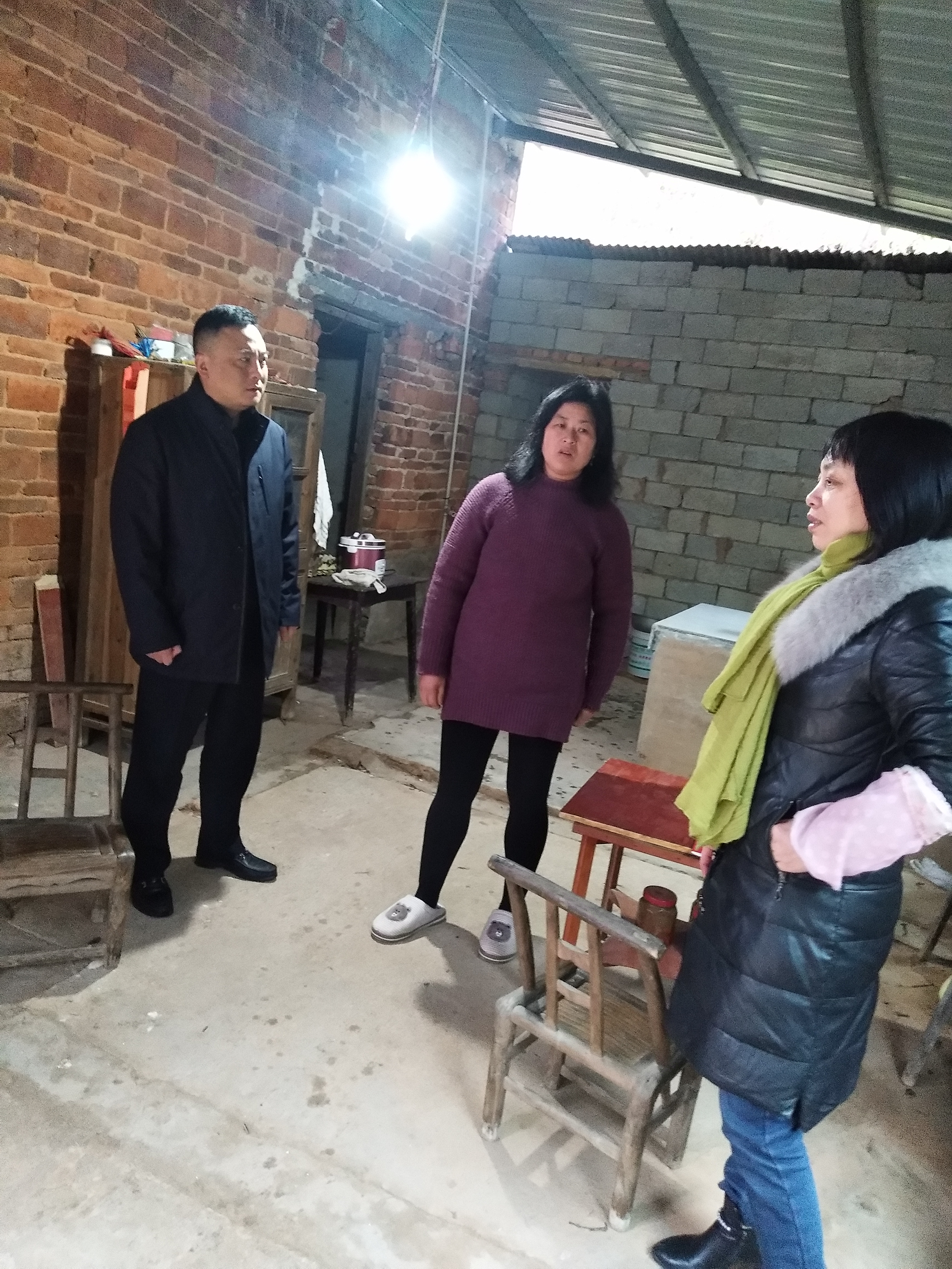 李局走访2