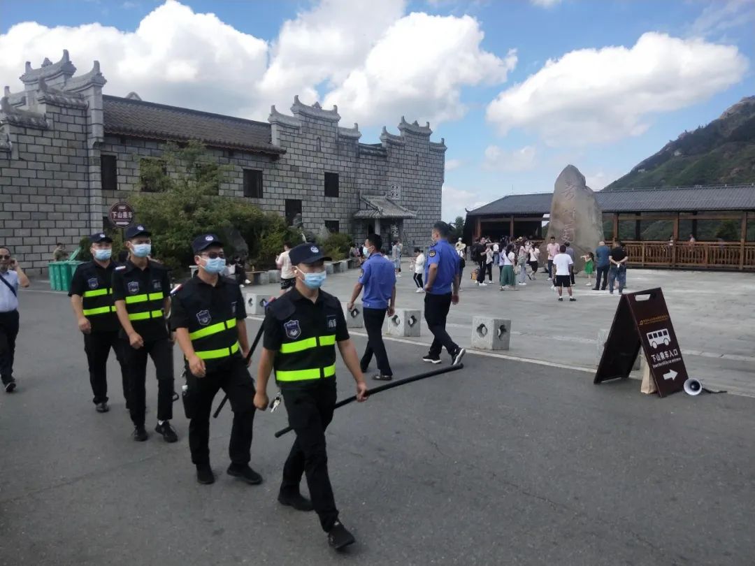 “南岳义警”队伍 助力平安景区5