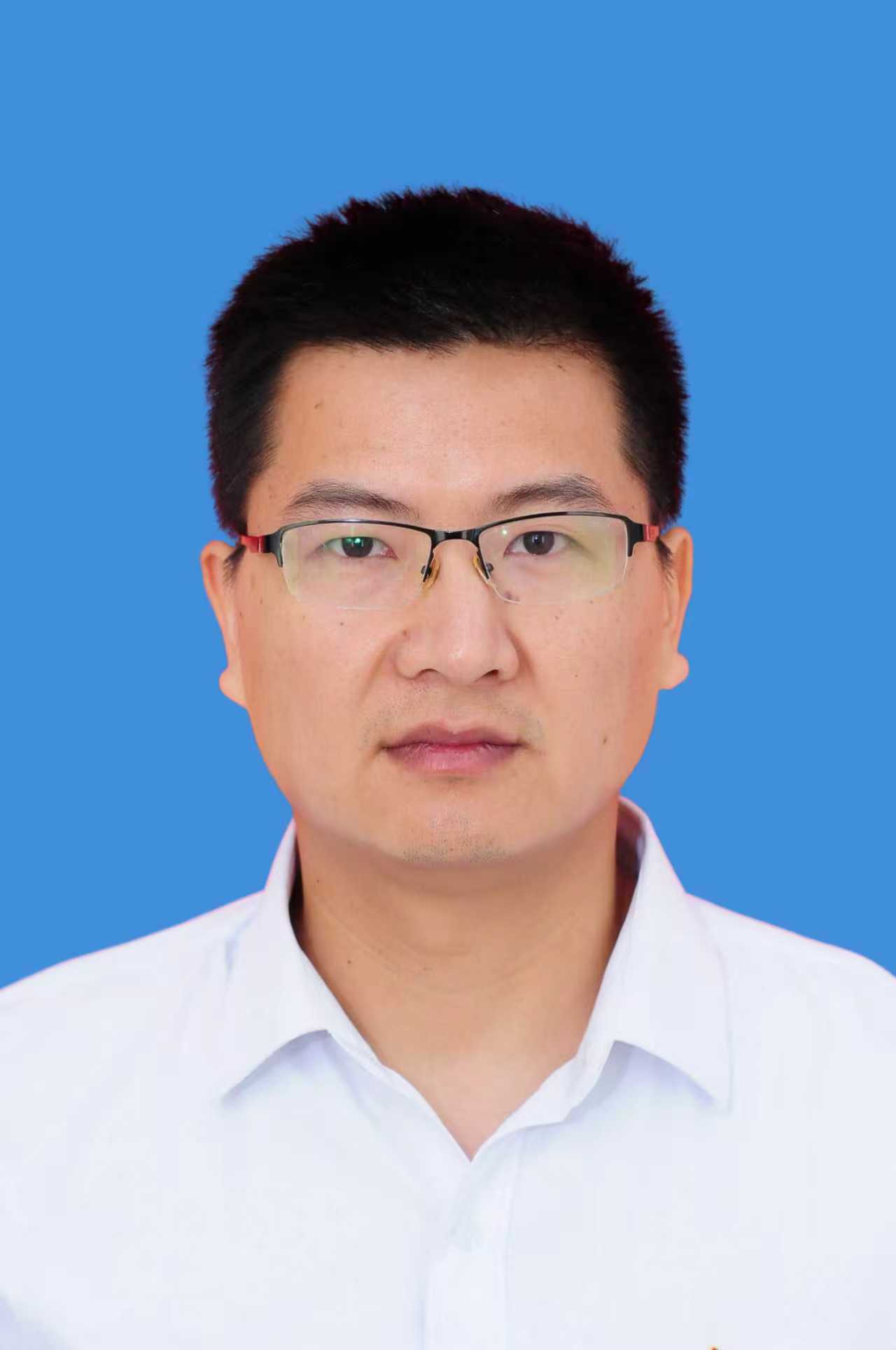 党组成员、副局长  欧阳光