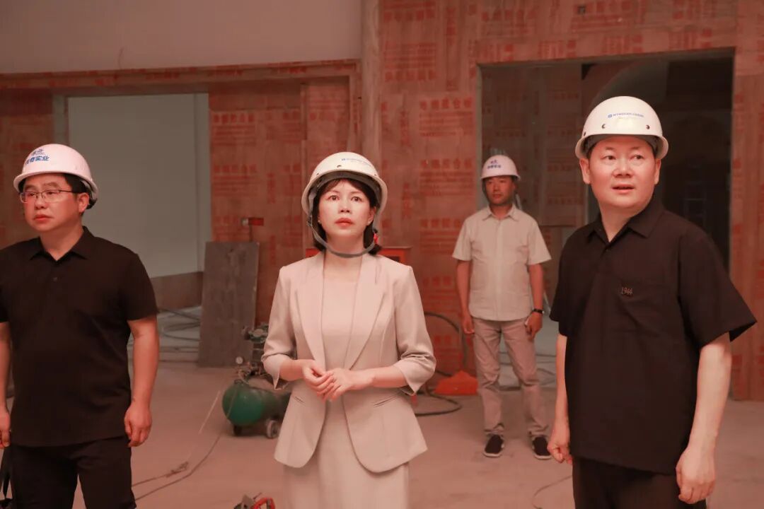 王慧敏深入企业开展“企业服务年”行动