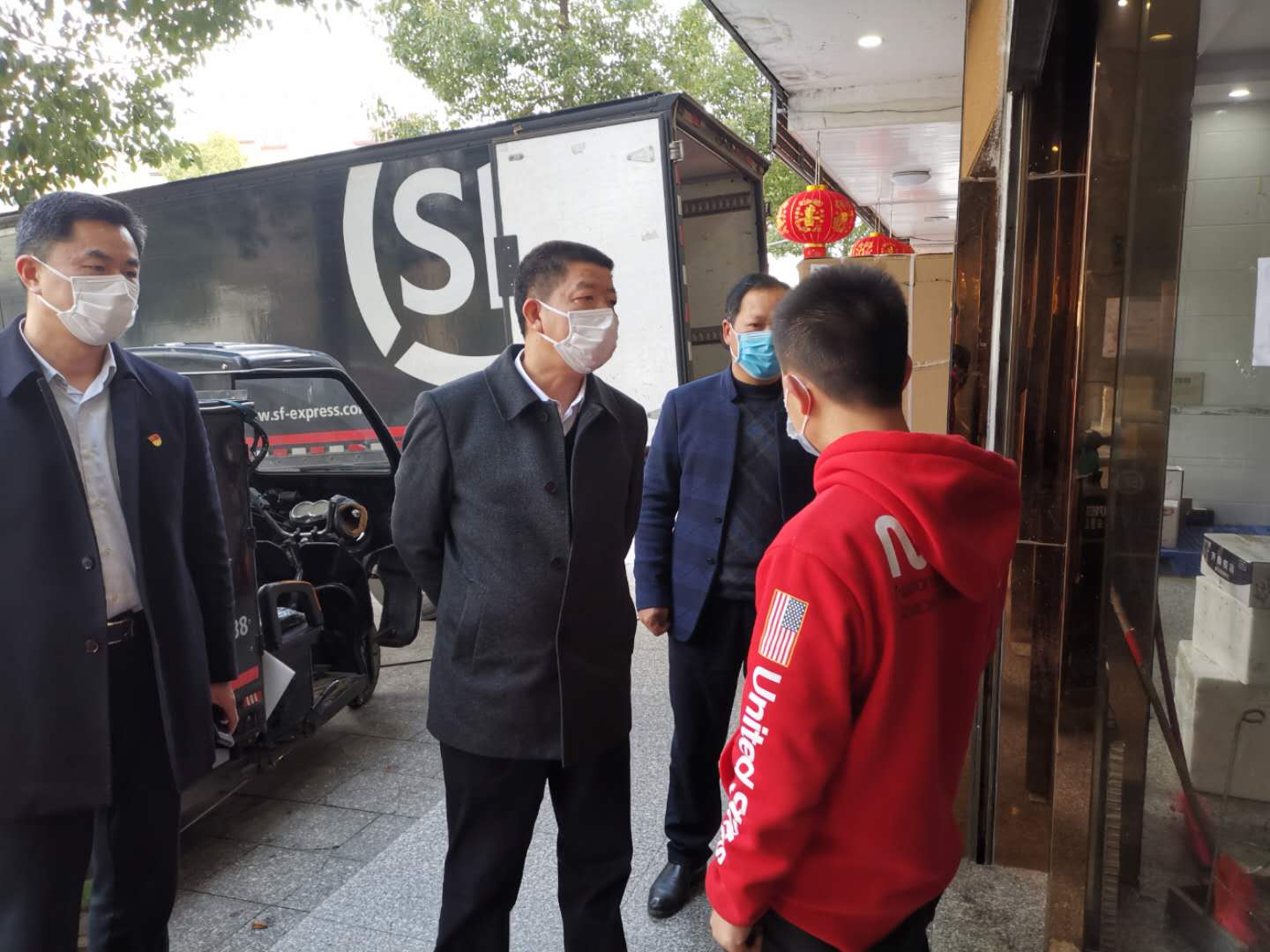 2月13日下午,南岳区委常委,常务副区长,区委政法书记刘军率祝融街道